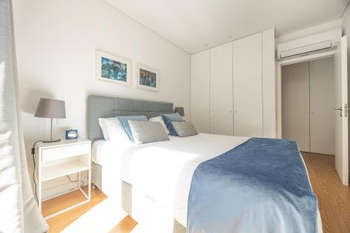 Stylish Almada Historic City apartment