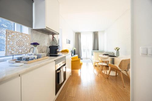 Stylish Almada Historic City apartment