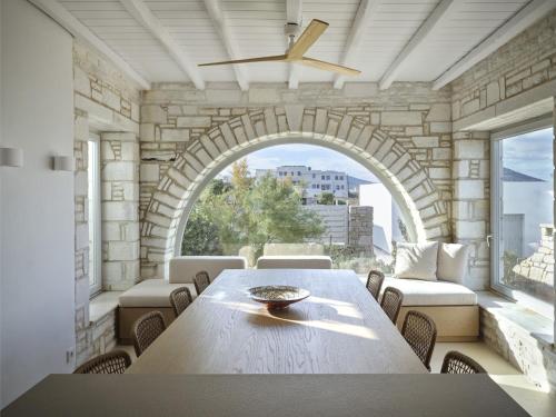 "Big Blue"Seafront Villa Naousa Paros