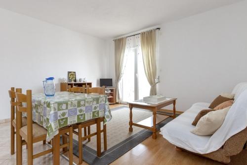 Apartmani Lacic Est
