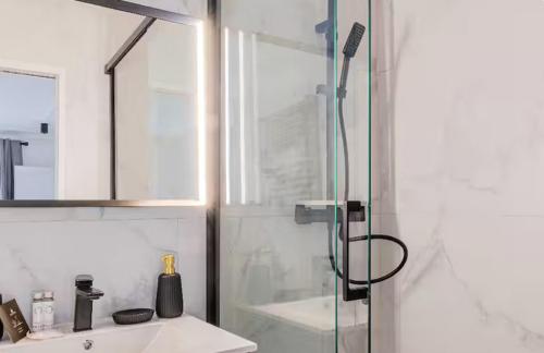 Beautiful Apartment for 4 Victor Hugo