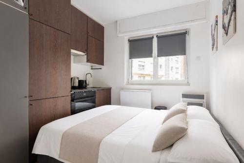 Elegant Wagram Studio near Arc de Triomphe