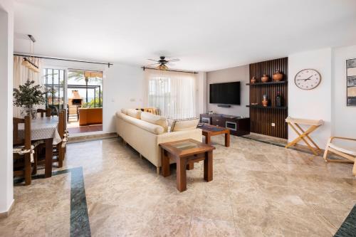 Townhouse with ocean views, BBQ, elevator, padel and pool - COSTA GALERA PARK 25