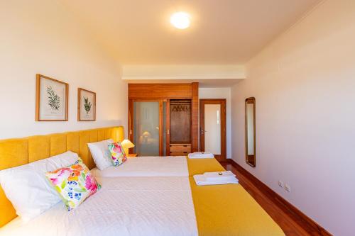 Ponta Delgada City Retreat