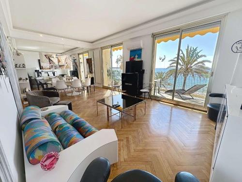 Cannes Beach by Halldis
