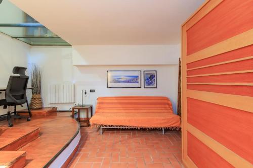 Xenia - 2 room apt in Via Pollaiuolo 4