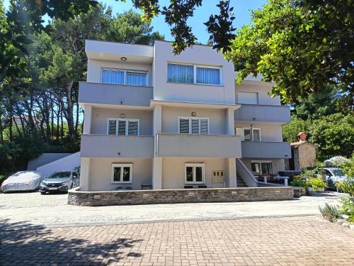 Apartments Mirjana