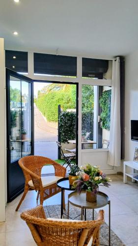 Studio saint raphael port santa lucia