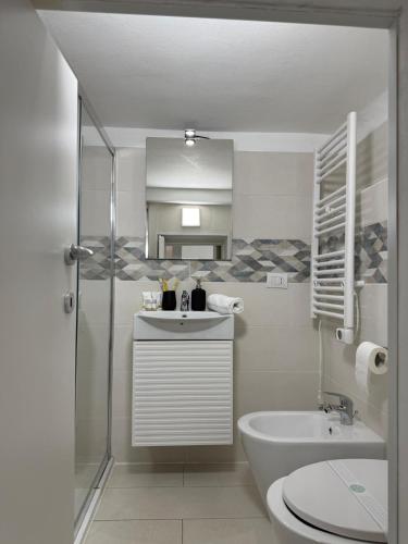 comfort loft Milano 3BR 3BA and fast Wi-Fi 15 minutes to Duomo