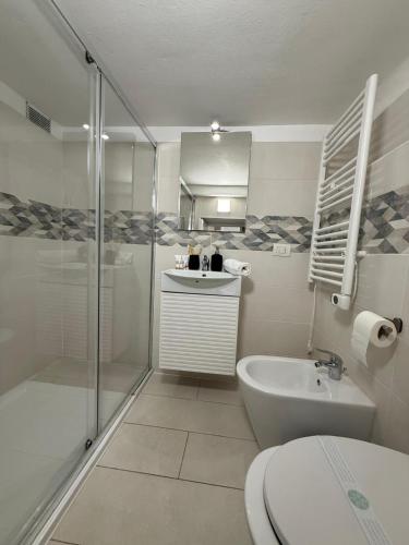comfort loft Milano 3BR 3BA and fast Wi-Fi 15 minutes to Duomo