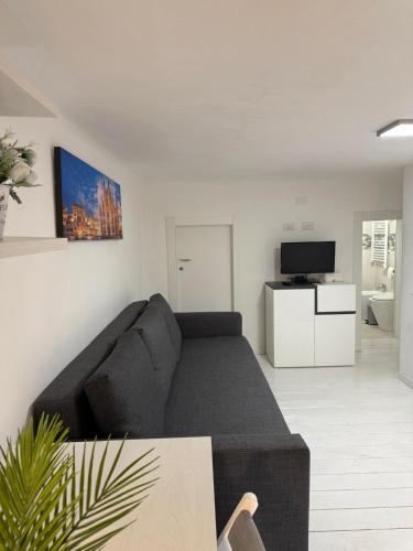 comfort loft Milano 3BR 3BA and fast Wi-Fi 15 minutes to Duomo