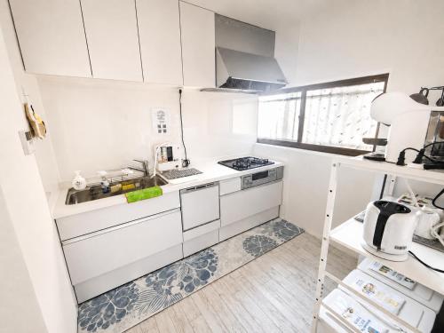 New Entire Family House 1 Min to Metro Umeda Direct