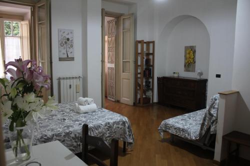 Golden Rome Studio Apartment