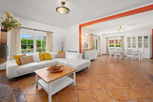 Vilamoura Private Pool Villa for 8 Guests