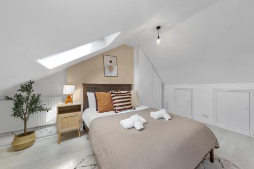 The Holloway Suite - Netflix, 3 Min to Station - Luxury photo 6