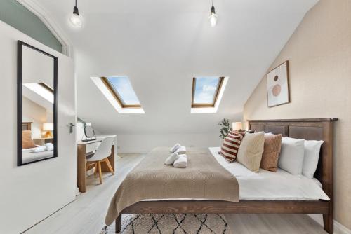 The Holloway Suite - Netflix, 3 Min to Station - Luxury photo 7