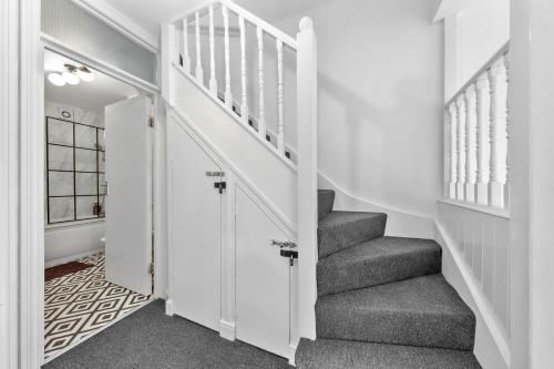 The Holloway Suite - Netflix, 3 Min to Station - Luxury photo 45