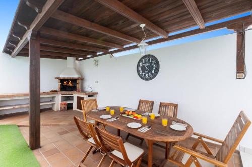 Villa Almas Blancas by Villa Plus