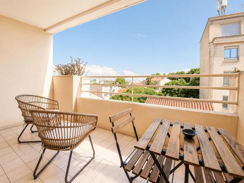 La Palmeraie T2, terrasse, clim, pkg, centre ville