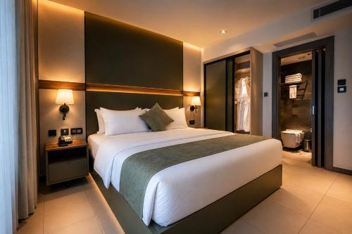 Coral Beach Hotel & Spa — Photo of the whole room