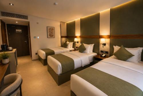 Coral Beach Hotel & Spa — Photo of the whole room