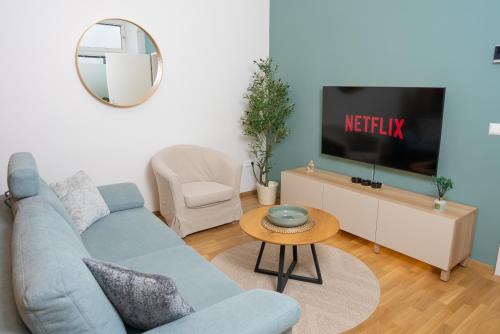 Quiet Apartment for 4 Guests, 8 Min to Center