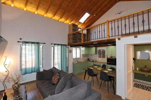 Stella's House Main
