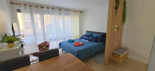 Renovate and Quiet appartment with parking
