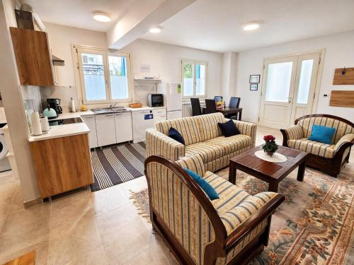 Sandi Suite by the Sea