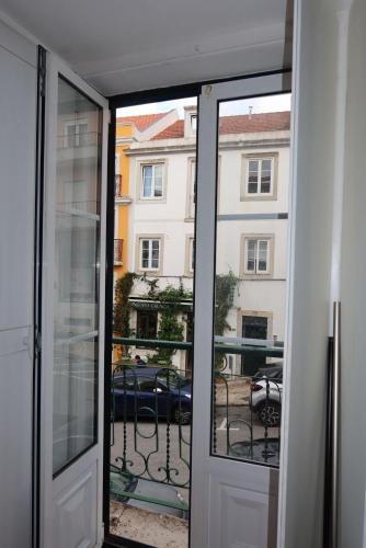 Bright one bed apartment in the center of Lisbon