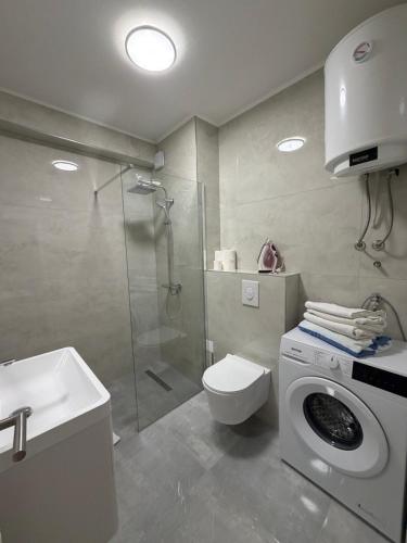 Heart of Town Beach Apartment