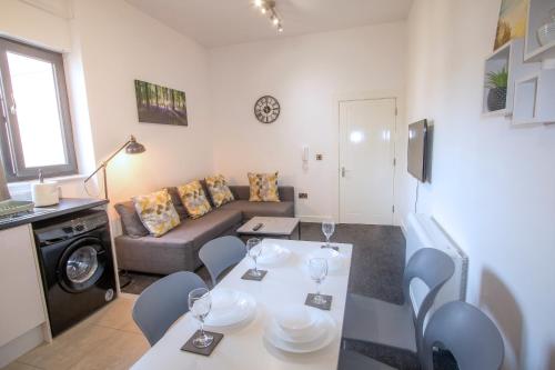Stylish 2 Bedroom-Free Parking photo 6