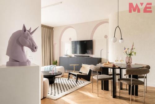 MYE Apartments - THE ELECTRIC UNICORN Apartment