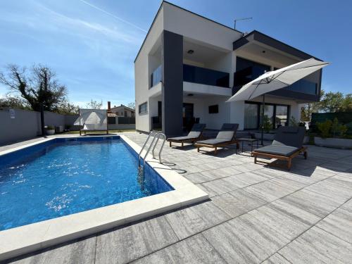 Villa H