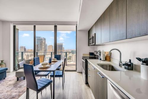 Luxury High Floor Skyline Apartment Near Cruise Port photo 16