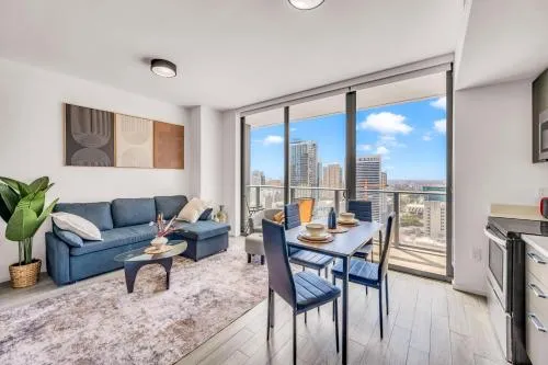 Luxury High Floor Skyline Apartment Near Cruise Port photo 1
