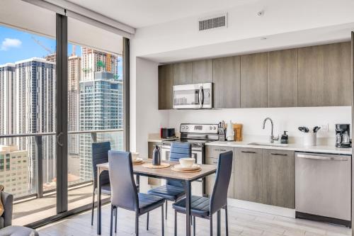Luxury High Floor Skyline Apartment Near Cruise Port photo 12