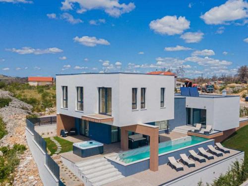 Villa in Zaton with swimming pool