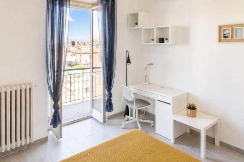 Large Family Apartment - 4 Bedrooms with free parking near San Paolo Metro & University by RHR