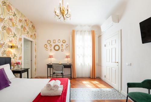 Home Faenza at Most Historical Center with LIFT !!!