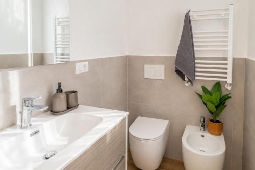Penthouse Meda 169 -Modern Apartment near Tiburtina By RHR
