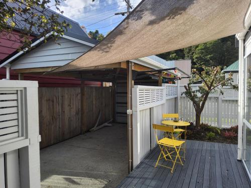 Gallery image of Honeymoon Cottage in Thames