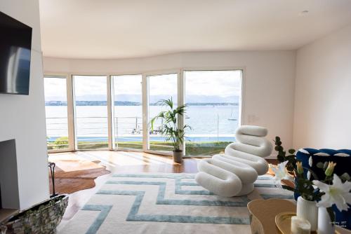 Elite Villa Geneva with Lake View