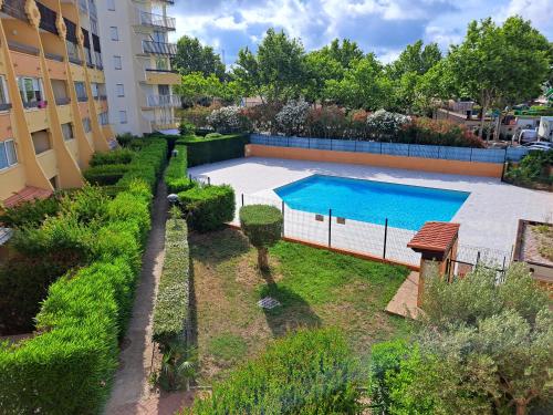 Sopraland 514, T2 rénové avec piscine pour 4 personnes