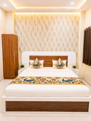 Gallery image of Cosmic Elite Krishiva Hotel Vrindavan - Affordable Rooms at Central Location in Vrindāvan