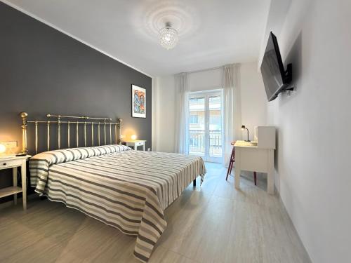 3 Bedroom Flat with Private Parking and Metro at 4 mins walk