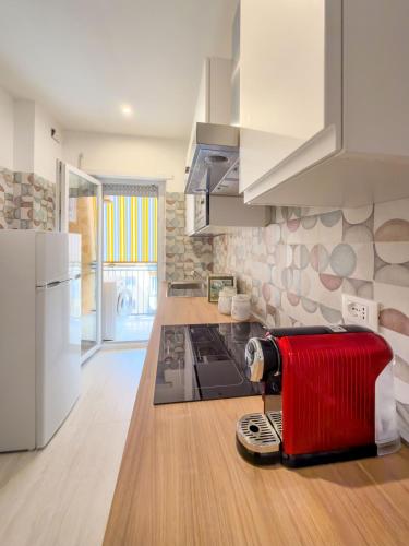 3 Bedroom Flat with Private Parking and Metro at 4 mins walk