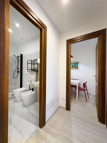 3 Bedroom Flat with Private Parking and Metro at 4 mins walk