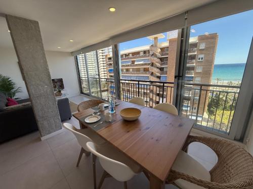 Apartamento Diseño Playa San Juan con Vistas al Mar by Turihome