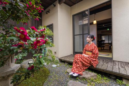 Authentic 120yr Machiya Near Kinkakuji 4 Guests
